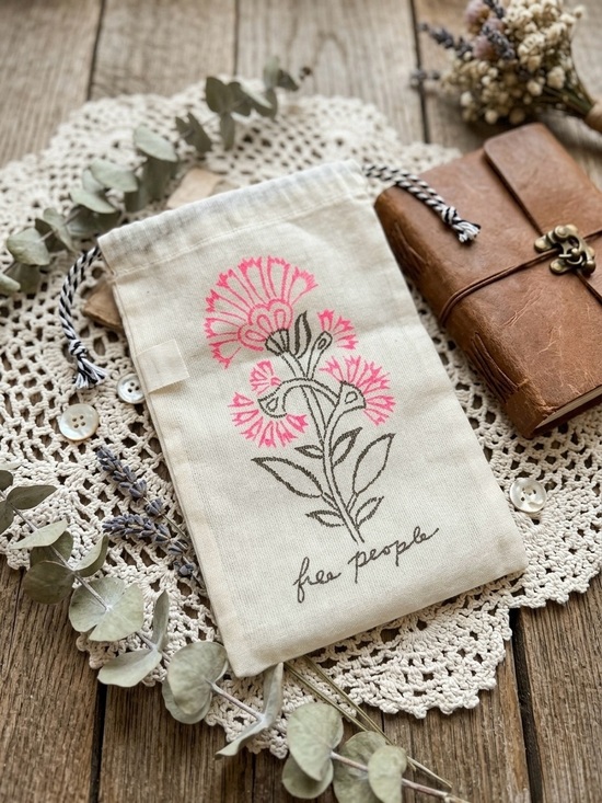 Free People Accessories - Free People Embroidered Linen Drawstring Pouch Bag NWOT Cream Pink Floral